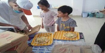 学校讲台吃瓜事件,师生热议事件背后