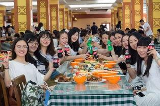 集美大学吃瓜直播,校园生活趣味瞬间大揭秘