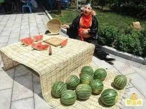 吃瓜样子图片搞笑大全