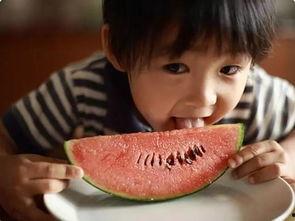 寝室眼镜妹吃瓜,揭秘校园八卦风云  第3张