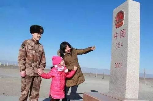 随军军属大院吃瓜,瓜香四溢的军营生活剪影